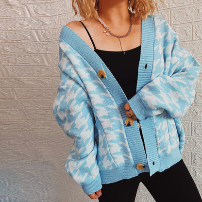 Dames cardigan en tricot confortable avec un motif en pied-de-poule moderne et des détails de boutons Chic und Stil