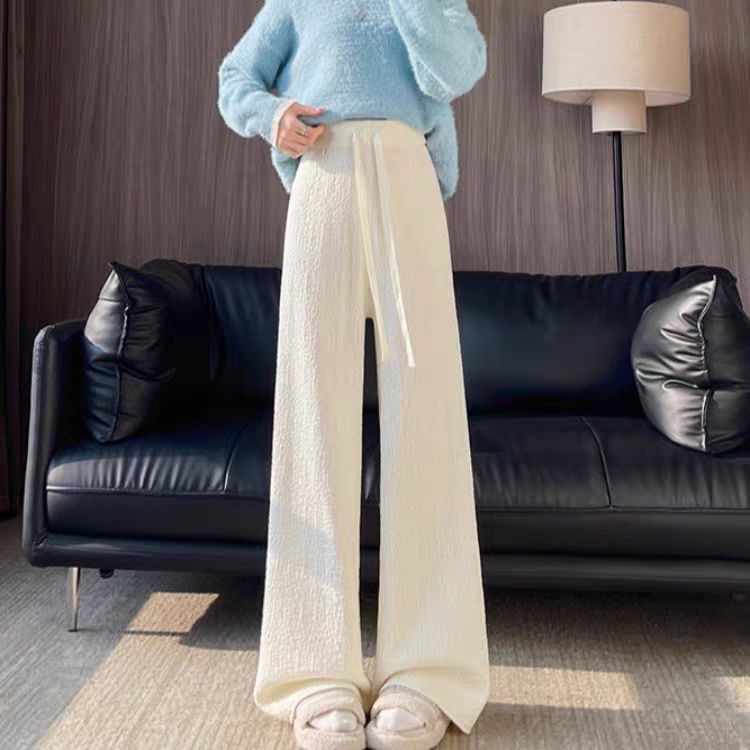 Comfortable lounge pants for women with an elegant cut Chic and Style