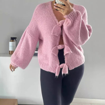 Dames Cardigan douillet avec des nœuds décoratifs et une coupe large Chic und Stil