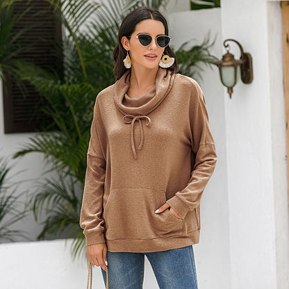 Pull à capuche pour femmes avec coupe asymétrique et poches pratiques Chic und Stil