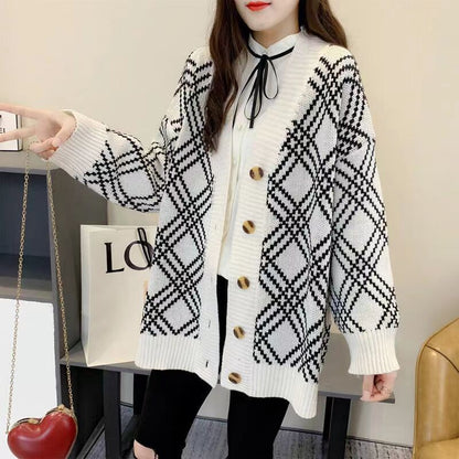 Dames cardigan confortable avec motif classique à carreaux et boutons en bois Chic und Stil