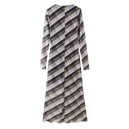 Robe maxi pour femmes avec un motif à carreaux moderne et une coupe élégante Chic und Stil