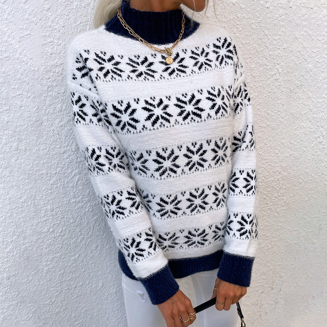 Pull en tricot pour femmes avec motif d'hiver et col montant Chic und Stil