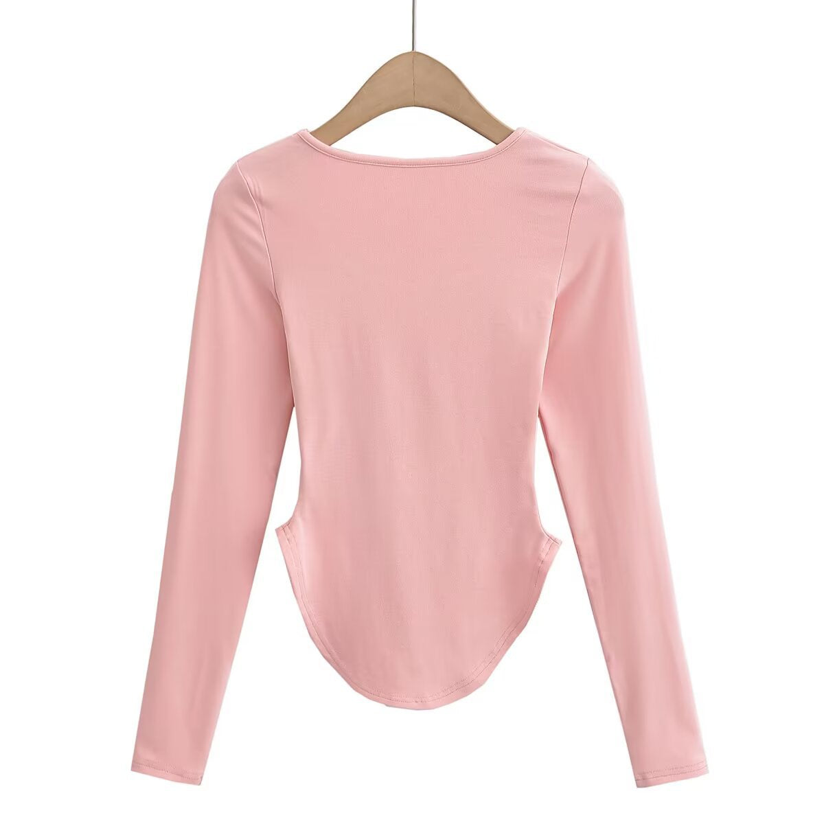 Chemise à manches longues pour femmes avec une coupe moderne et un ourlet arrondi Chic und Stil