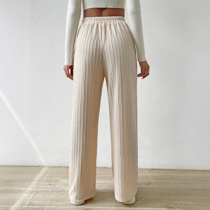 Comfortable casual pants for women in ribbed design Chic und Stil