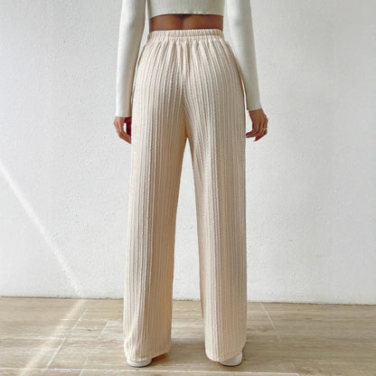 Comfortable casual pants for women in ribbed design Chic und Stil