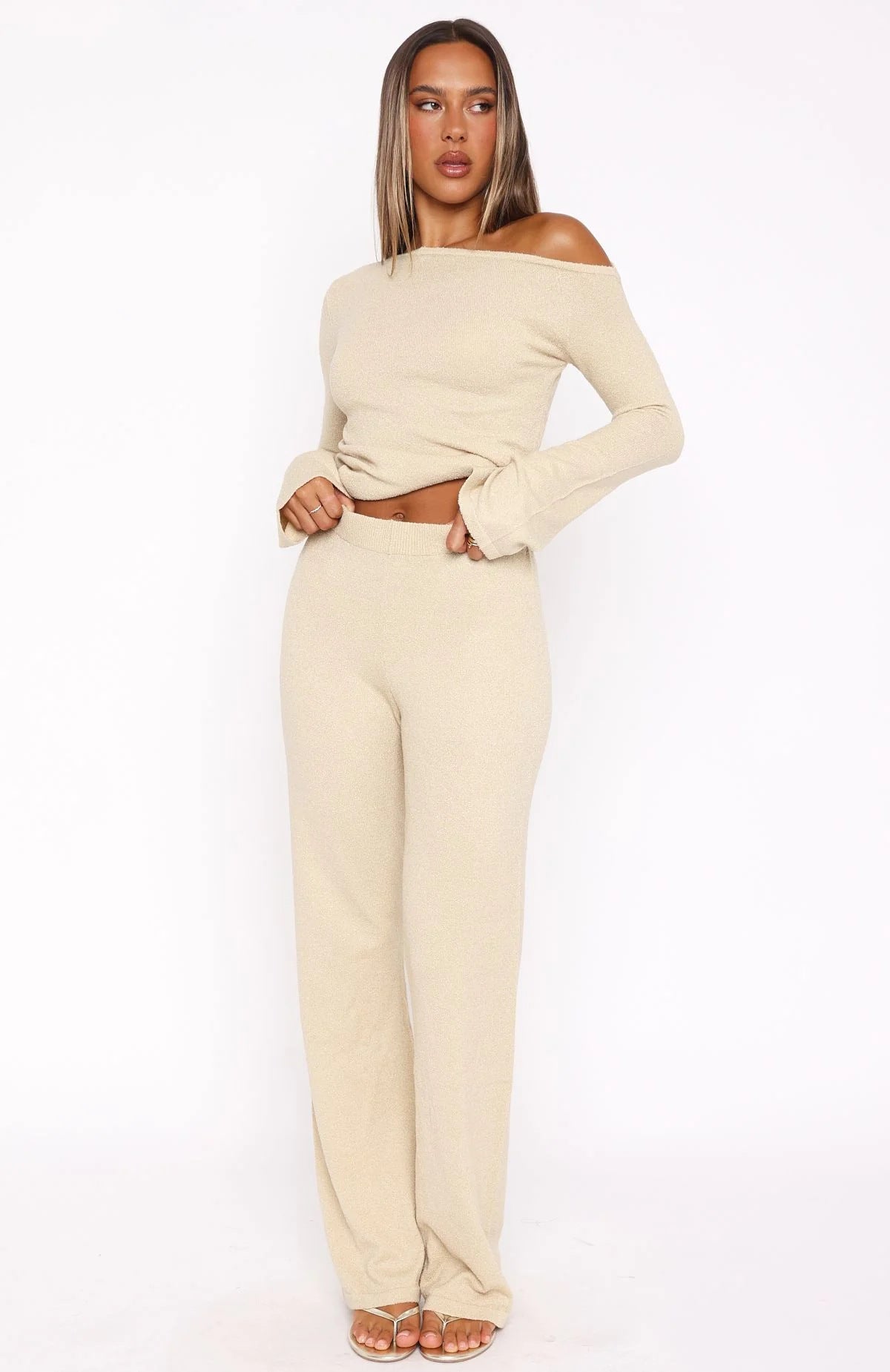 Dames ensemble en tricot élégant avec épaule dénudée et jambe large Chic und Stil