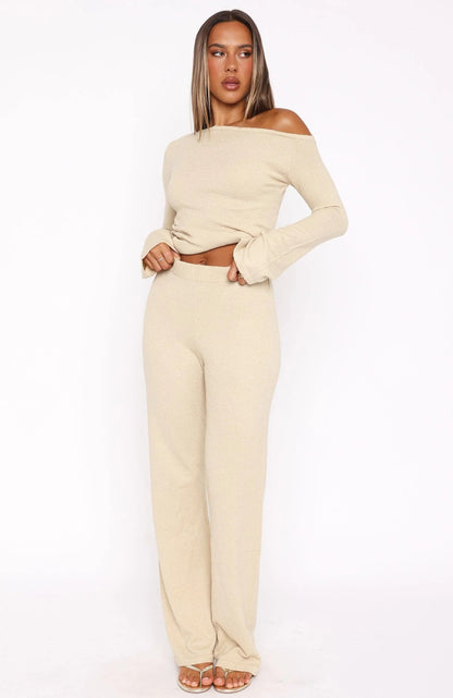 Dames ensemble en tricot élégant avec épaule dénudée et jambe large Chic und Stil