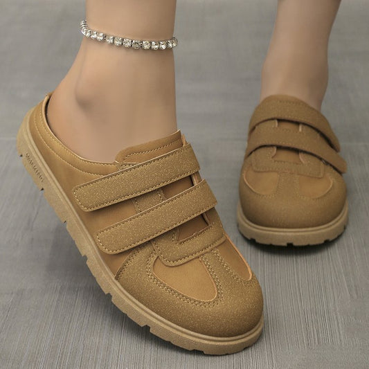 Chaussures confortables pour femmes avec des sangles en velcro réglables et une semelle ergonomique Chic und Stil