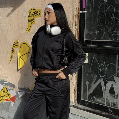 Women's sports training jacket and matching high-waisted pants Chic and Style