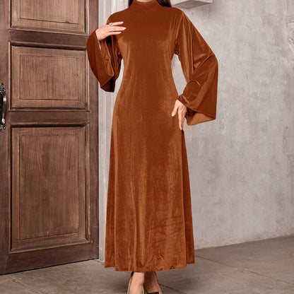 Robe maxi cintrée pour femmes en velours luxueux avec des manches volumineuses Chic und Stil