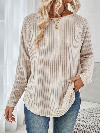 Pull en fine maille pour dames avec un design à côtes élégant et une coupe décontractée Chic und Stil