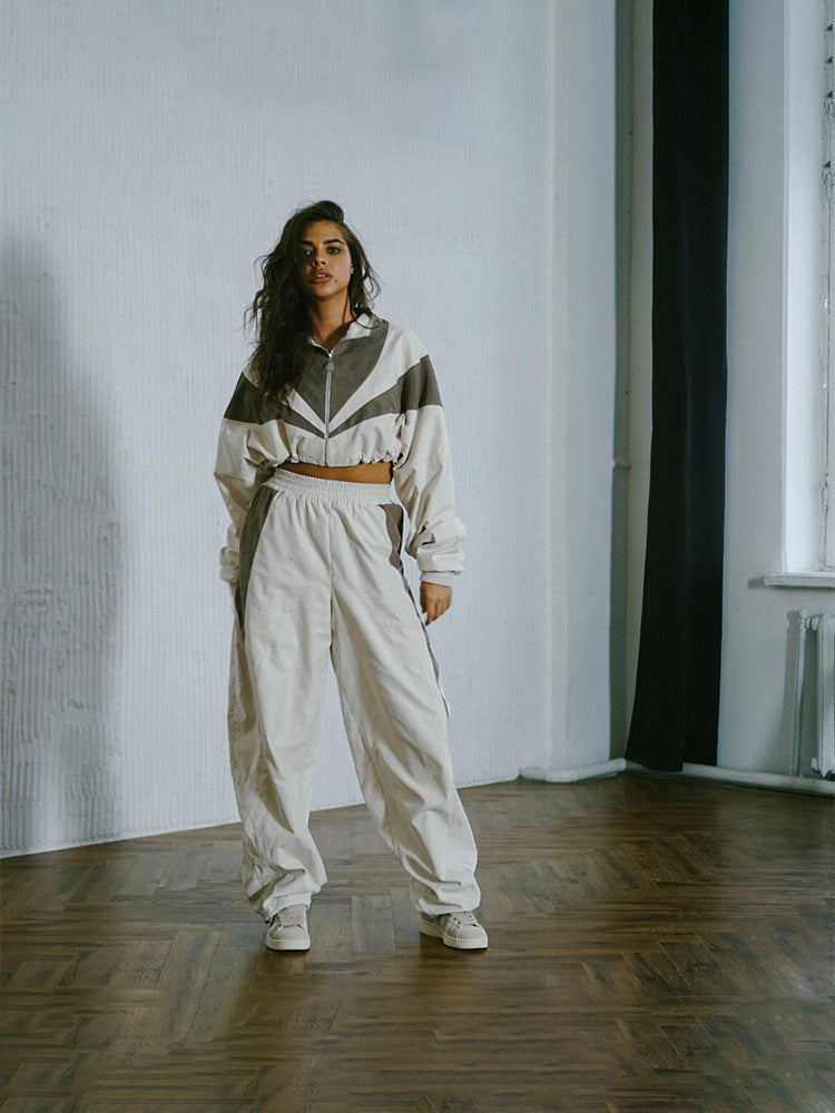 Ensemble de vestes et pantalons sportives pour femmes avec éléments contrastants et coupe confortable Chic und Stil