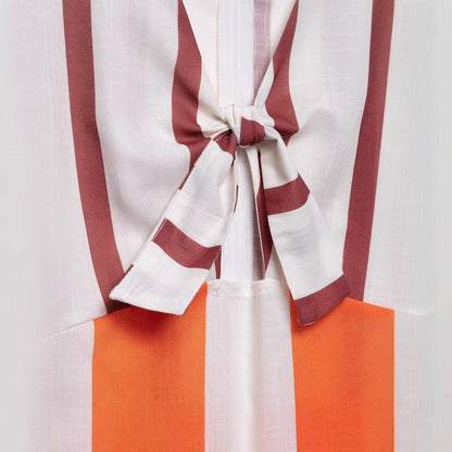 Robe maxi pour femmes avec un motif à rayures captivant et un effet taille féminin Chic und Stil