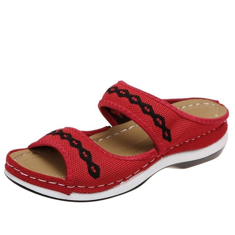 Sandales confortables pour femmes avec une bande à la mode et une surface respirante Chic und Stil