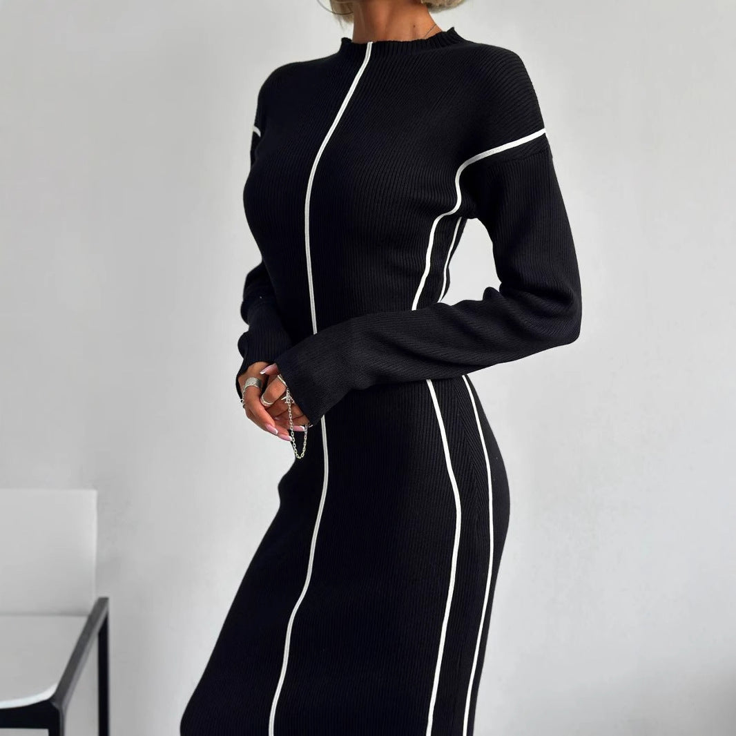 Robe tricot élégante pour femmes avec des coutures contrastées raffinées et une coupe cintrée Chic und Stil
