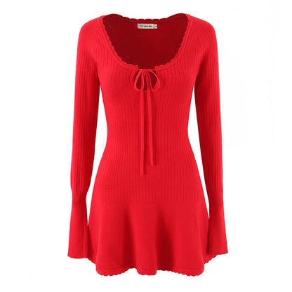 Pull en tricot pour femmes avec un élégant décolleté en V et un joli ourlet à volants Chic und Stil