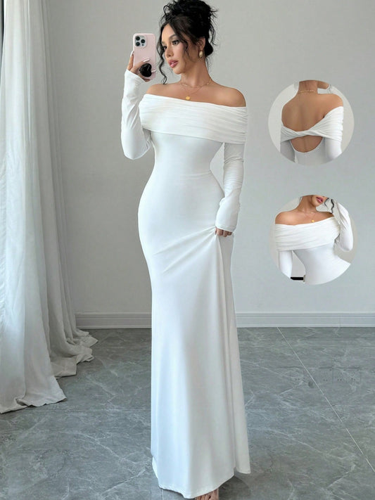 Robe maxi festive pour femmes avec décolleté off-shoulder et coupe près du corps Chic und Stil