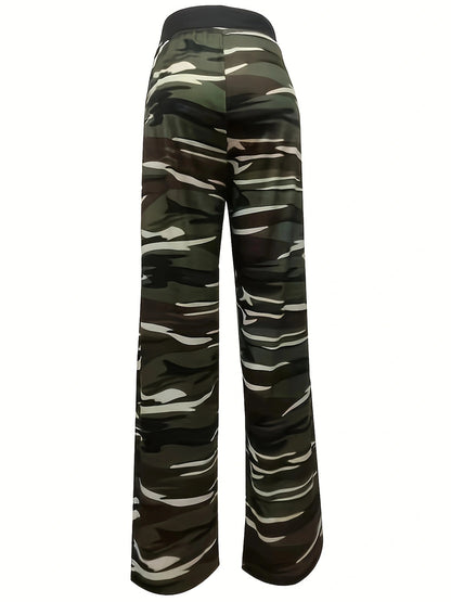 Comfortable cargo pants for women with elastic waistband and trendy camouflage pattern Chic and Style