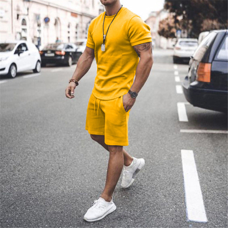 Ensemble d'été sportif pour hommes avec t-shirt respirant et shorts Chic und Stil