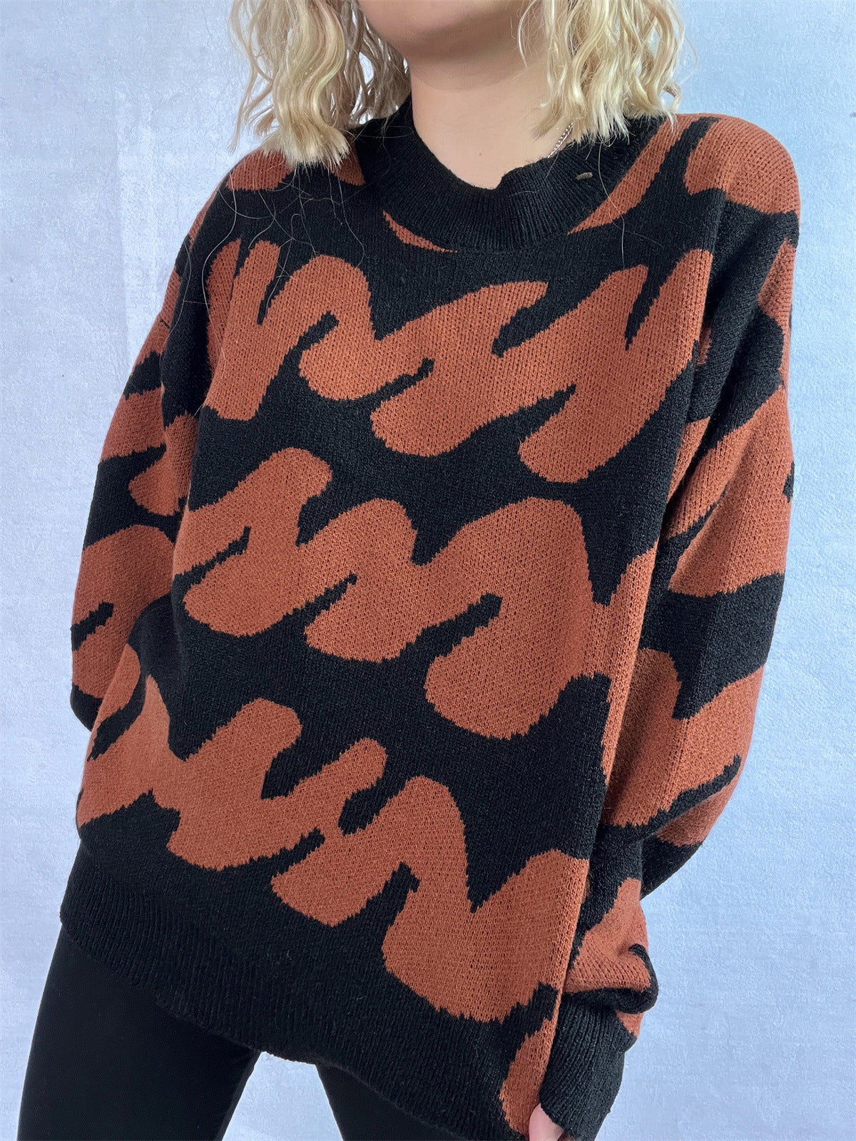 Pull décontracté pour femmes avec un design moderne de blocs de couleurs et des manches volumineuses Chic und Stil