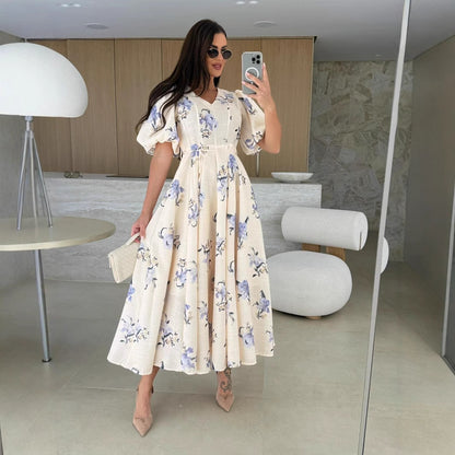 Women's maxi dress with floral patterns and puff sleeves Chic und Stil