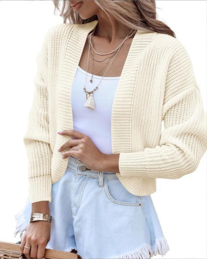 Casual knitted pullover for women with dropped shoulders and loose fit Chic and Style