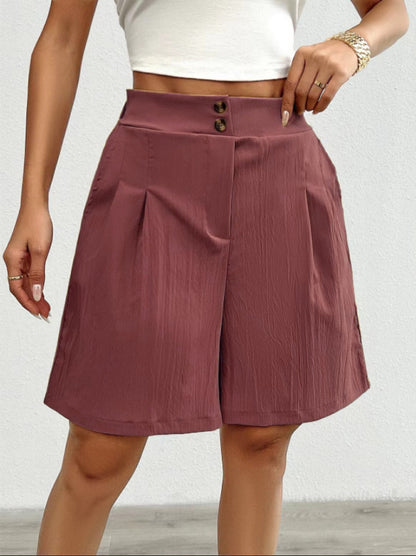 Shorts élégants pour femmes avec fermeture à bouton et design plissé Chic und Stil