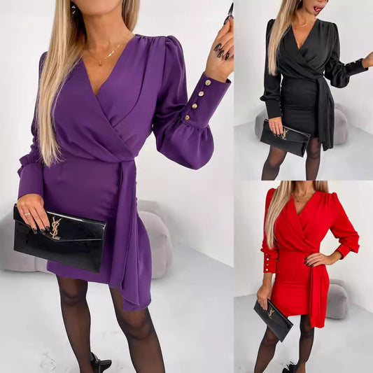 Robe portefeuille pour femmes avec un élégant décolleté en V et un tissu fluide Chic und Stil