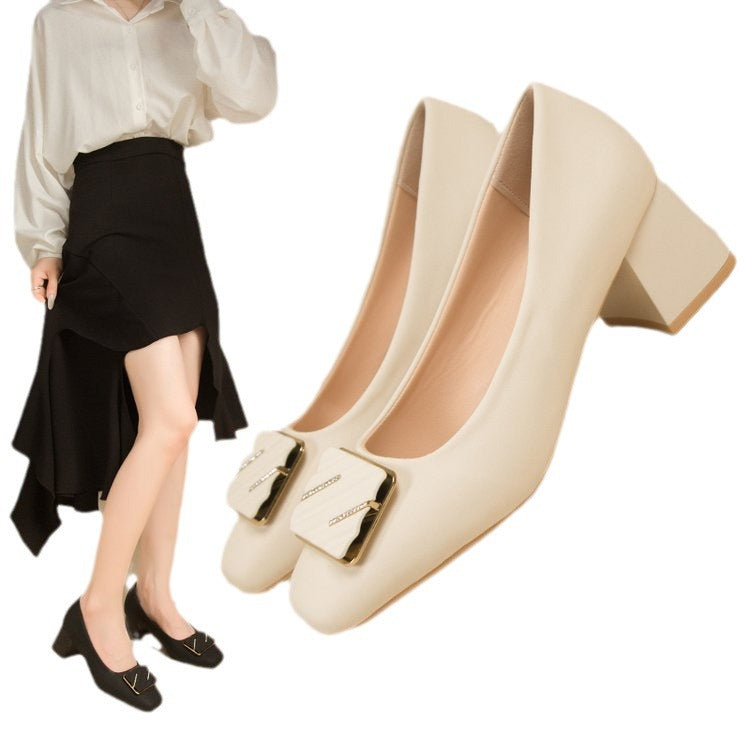 Dames élégantes escarpins à bout carré et boucle à la mode Chic und Stil