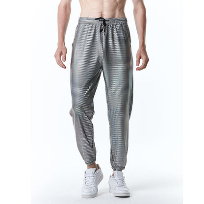 Futuristic mesh pants for men with a trendy metallic look Chic und Stil