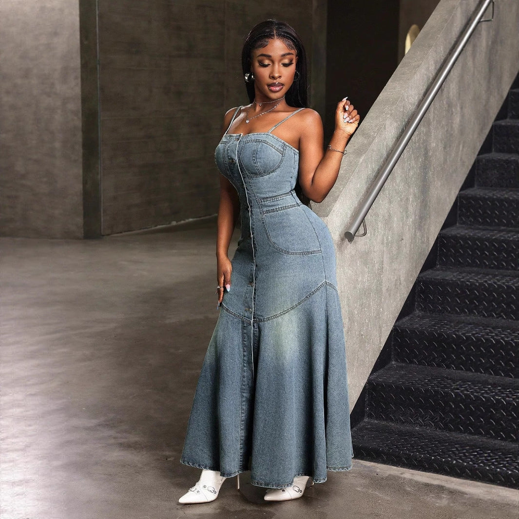 Robe maxi en denim pour femmes avec détails de boutons et haut ajusté Chic und Stil