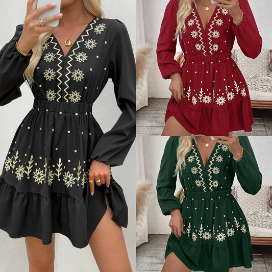 Robe mini pour femmes avec détail de broderie florale et ceinture à la taille Chic und Stil