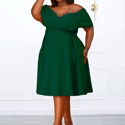 Robes de soirée décolletées pour femmes avec jupe fluide et drapé élégant Chic und Stil