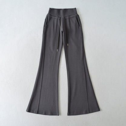 Women’s flared lounge pants with a high waist and practical side pockets Chic and Style