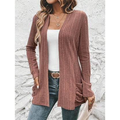 Veste en tricot pour femmes avec un motif en côtes réchauffant et des poches pratiques Chic und Stil
