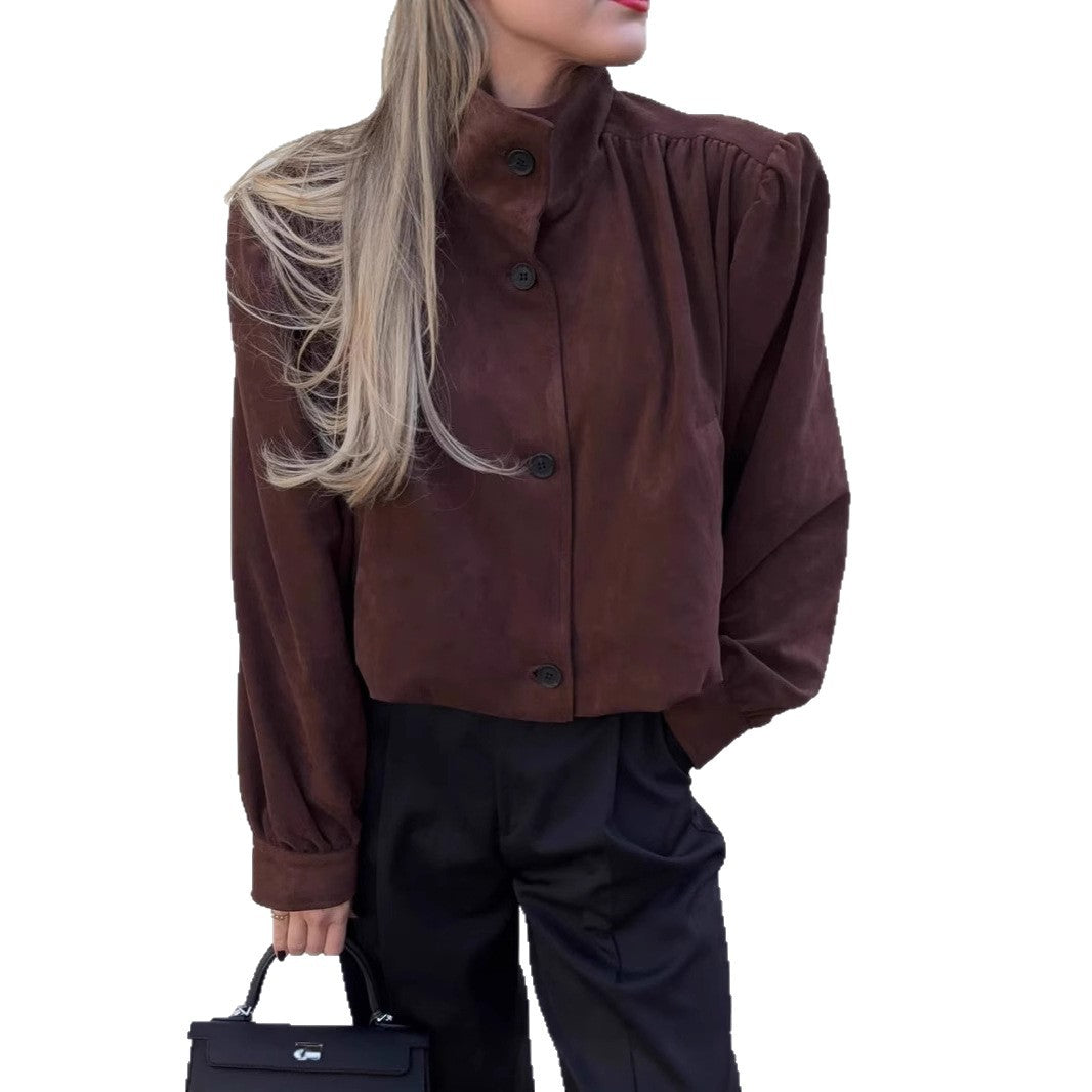 Chemisier oversize pour femmes avec un design plissé chic et des détails de boutons élégants Chic und Stil