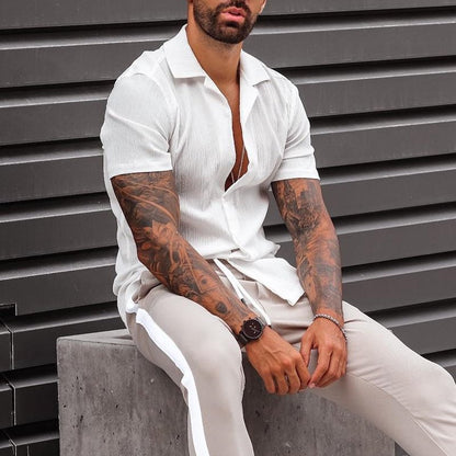 Chemise à manches courtes pour hommes avec tissu léger et col classique Chic und Stil