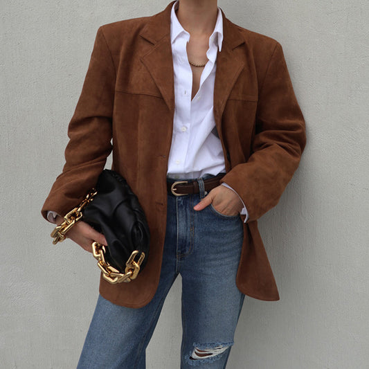 Blazer en daim pour femmes au style oversized avec des détails de couture élégants Chic und Stil