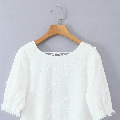 Robe blouse aérienne pour femmes avec broderies florales et manches volantées Chic und Stil