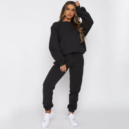 Women's comfortable sweatshirt and jogging pants set - Chic and stylish leisure set