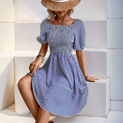 Robe A-ligne smockée pour femmes avec manches bouffantes Chic und Stil