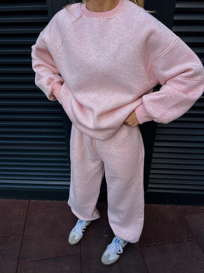 Ladies Relaxed-Fit Sweatshirt and Chic Jogging Pants Set