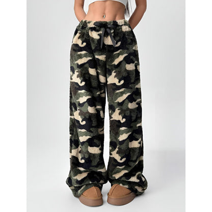 Comfortable women's pants with leopard print Chic and Style