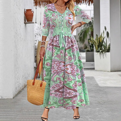 Robe maxi pour dames avec motif floral en paisley et décolleté en V flatteur Chic und Stil