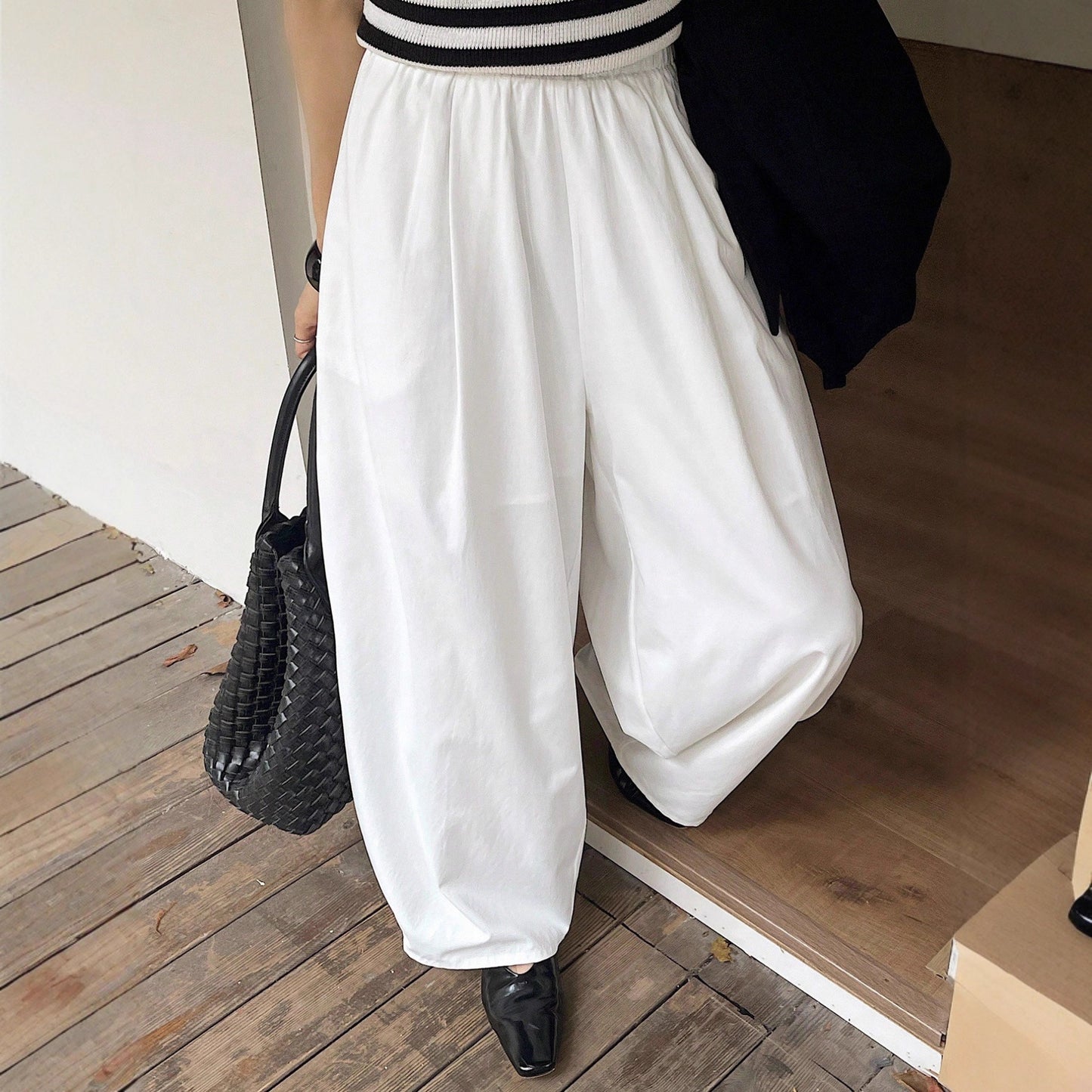 Loose fabric pants for women with elastic waist Chic and Style