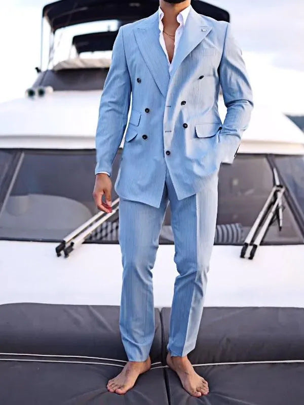 Costume élégant pour hommes à double boutonnage avec un motif à rayures Chic und Stil