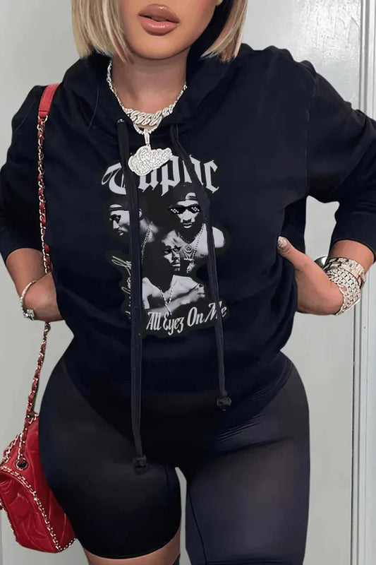 Pull à capuche urbain pour femmes avec impression graphique créative et poches latérales confortables Chic und Stil