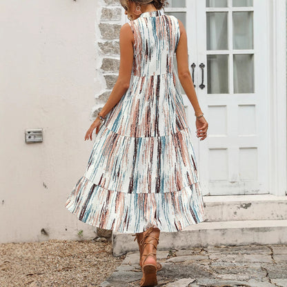 Robe maxi pour femmes avec décolleté en V à la mode et détails de boutons Chic und Stil