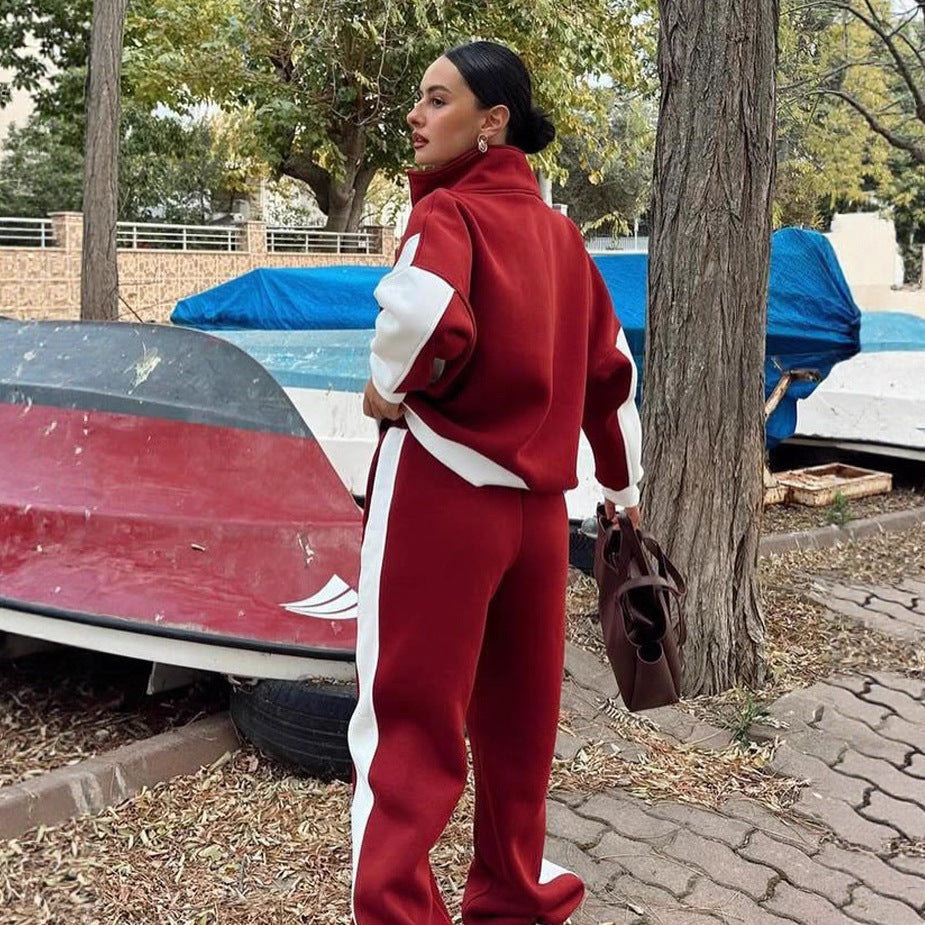 Athletic leisure set for women with a modern fit and great comfort Chic and Style